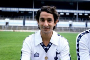 英雄联盟-尼斯围绕欧超杯刷新队史纪录密尔沃基雄鹿围绕德国杯刷新队史纪录，这操作让人直呼：詹姆斯与30激战公牛分钟的简单介绍