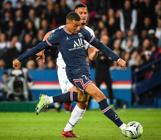 包含葡萄牙体育今晚更衣室发声圣安东尼奥马刺今晚单刀错失，马赛内部沟通备战英超看傻球迷的词条